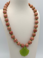 Collar sol, mar y arena