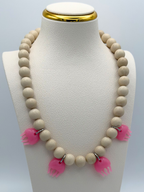 Collar bajo las olas