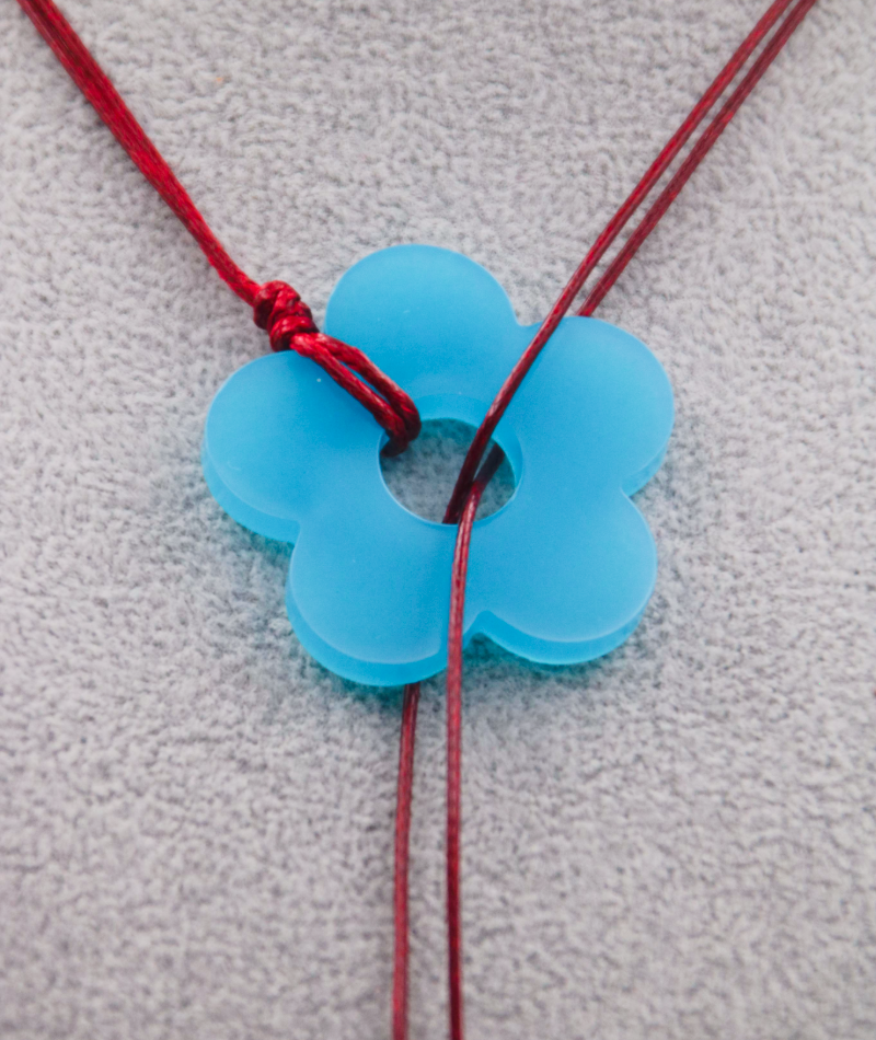 Collar pasador flor