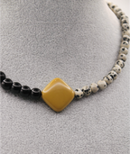 Granito de oliva necklace